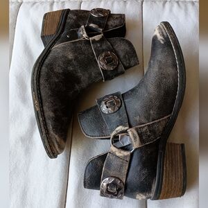 Chinese Laundry Rustic Black Ankle Boots_8